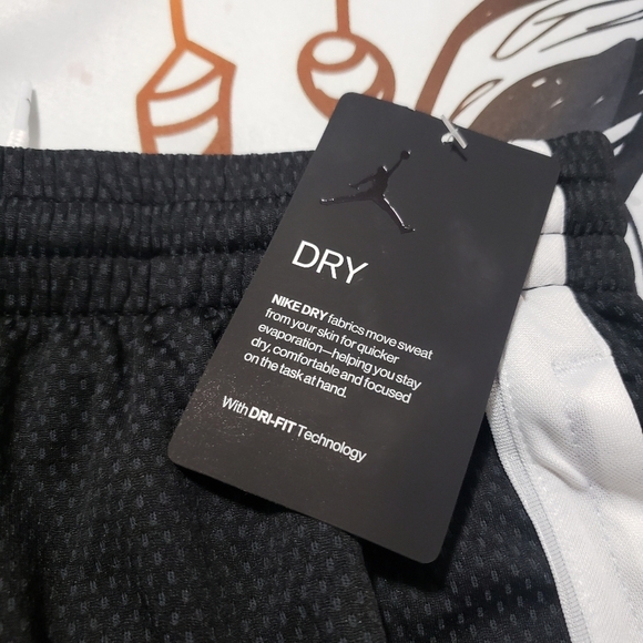 Jordan | Kid’s Shorts Black - Picture 2 of 3